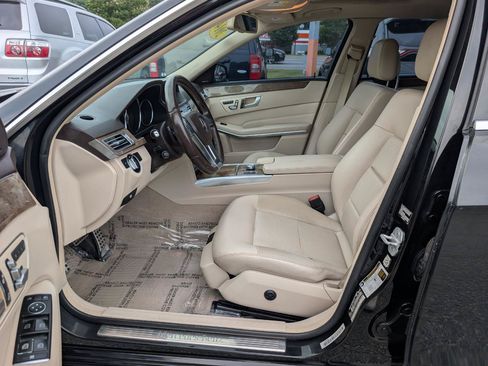 Used 2014 Mercedes-Benz E 350 Sedan image 19