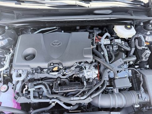 Used 2025 Toyota Camry XLE AWD/4WD image 25