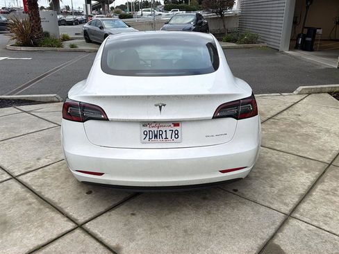 Used 2023 Tesla Model 3 Long Range image 7