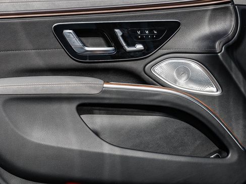 Certified 2023 Mercedes-Benz EQS 580 4MATIC Sedan image 21