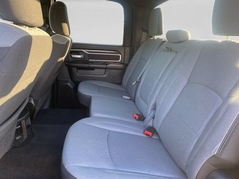 Used 2024 RAM 2500 Big Horn AWD/4WD image 27