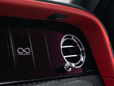 New 2025 Rolls-Royce Cullinan Black Badge w/ Leather Finishing Pack image 51