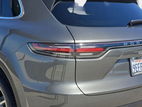 Certified 2023 Porsche Cayenne AWD/4WD image 39