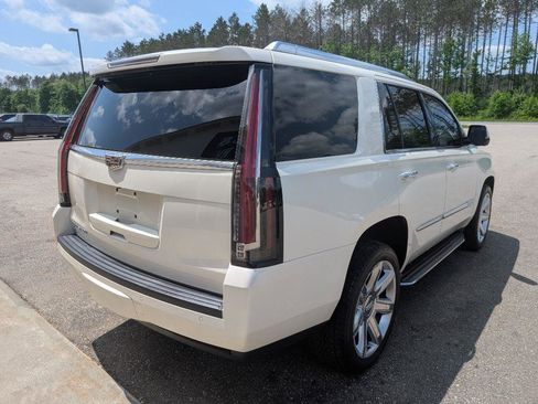 Used 2015 Cadillac Escalade Premium AWD/4WD image 5
