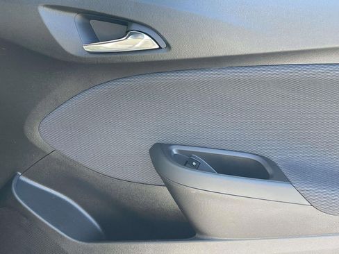 Used 2018 Chevrolet Cruze LT w/ Sun And Sound Package image 14