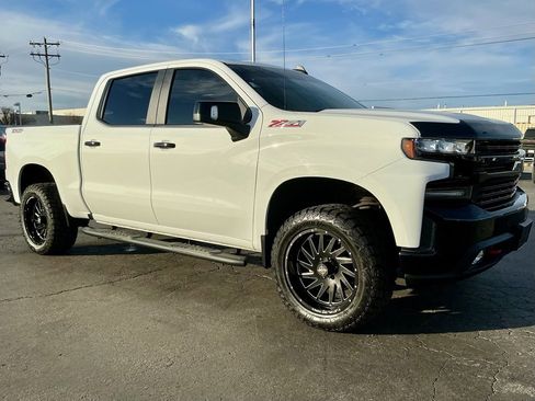 Used 2021 Chevrolet Silverado 1500 LT Trail Boss w/ Convenience Package II image 6