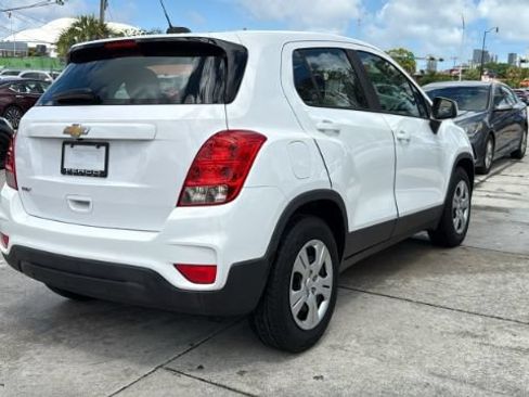 Used 2017 Chevrolet Trax LS w/ LPO, Cargo Package FWD image 14