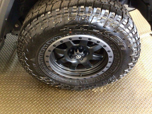 Used 2018 Jeep Wrangler Unlimited Sahara AWD/4WD image 25