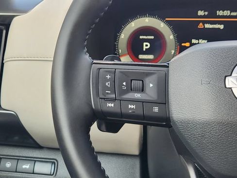 Used 2026 Nissan Pathfinder SL FWD image 28
