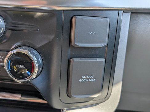 Used 2022 Ford F150 Lariat image 24