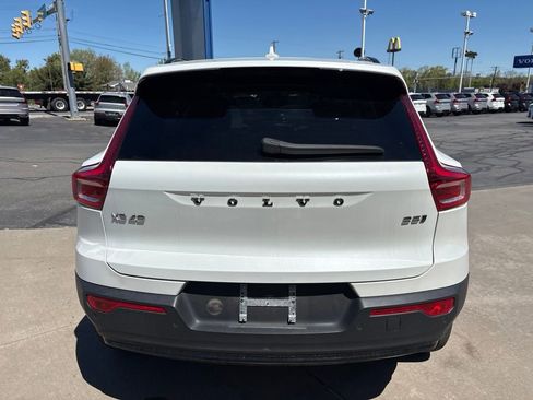 Certified 2023 Volvo XC40 B5 Plus w/ Protection Package Premier AWD/4WD image 8