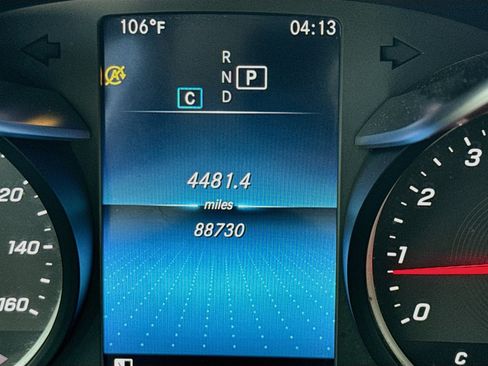 Used 2020 Mercedes-Benz GLC 300 4MATIC image 8