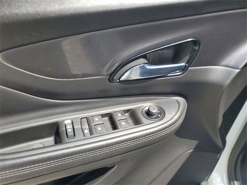 Used 2022 Buick Encore Preferred w/ Safety Package image 18