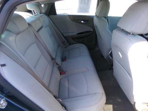 Used 2020 Chevrolet Malibu LT FWD image 30