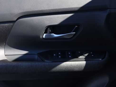 New 2026 Nissan Kicks SV image 24