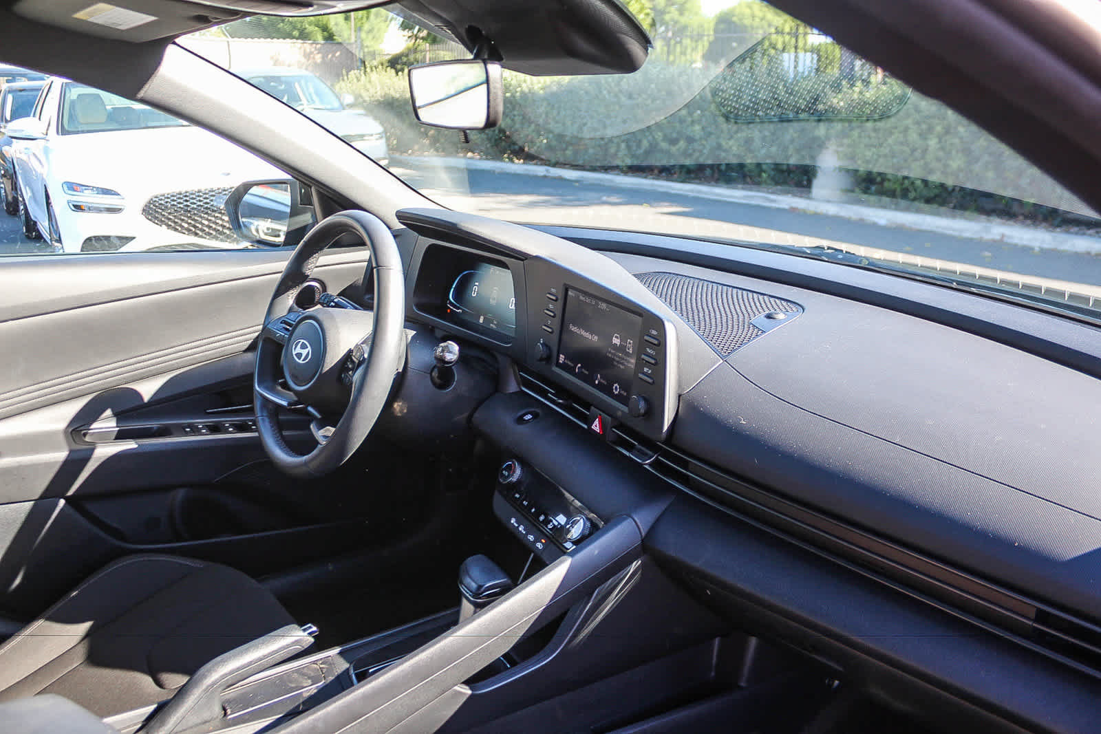 Certified 2025 Hyundai Elantra Sport FWD image 21