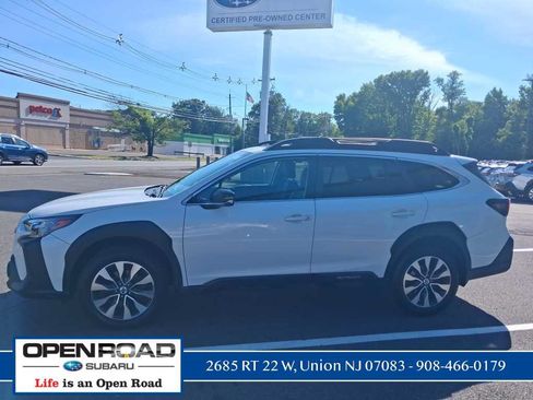 Used 2023 Subaru Outback Limited AWD/4WD image 7