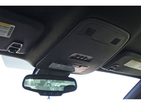 Used 2017 Buick Regal Premium image 11