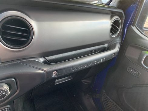 Used 2019 Jeep Wrangler Unlimited Sport S image 27