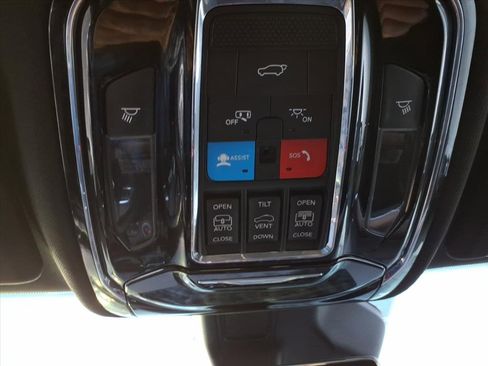 Used 2021 Jeep Grand Cherokee L Summit w/ Advanced Protech Group IV image 24