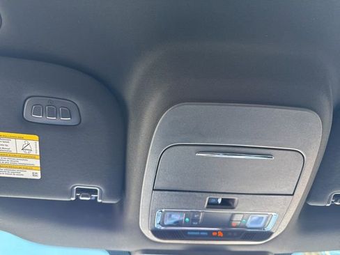 New 2025 Ford F150 Lariat w/ Equipment Group 502A High image 40