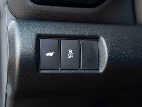 Used 2025 Honda Pilot EX-L image 38