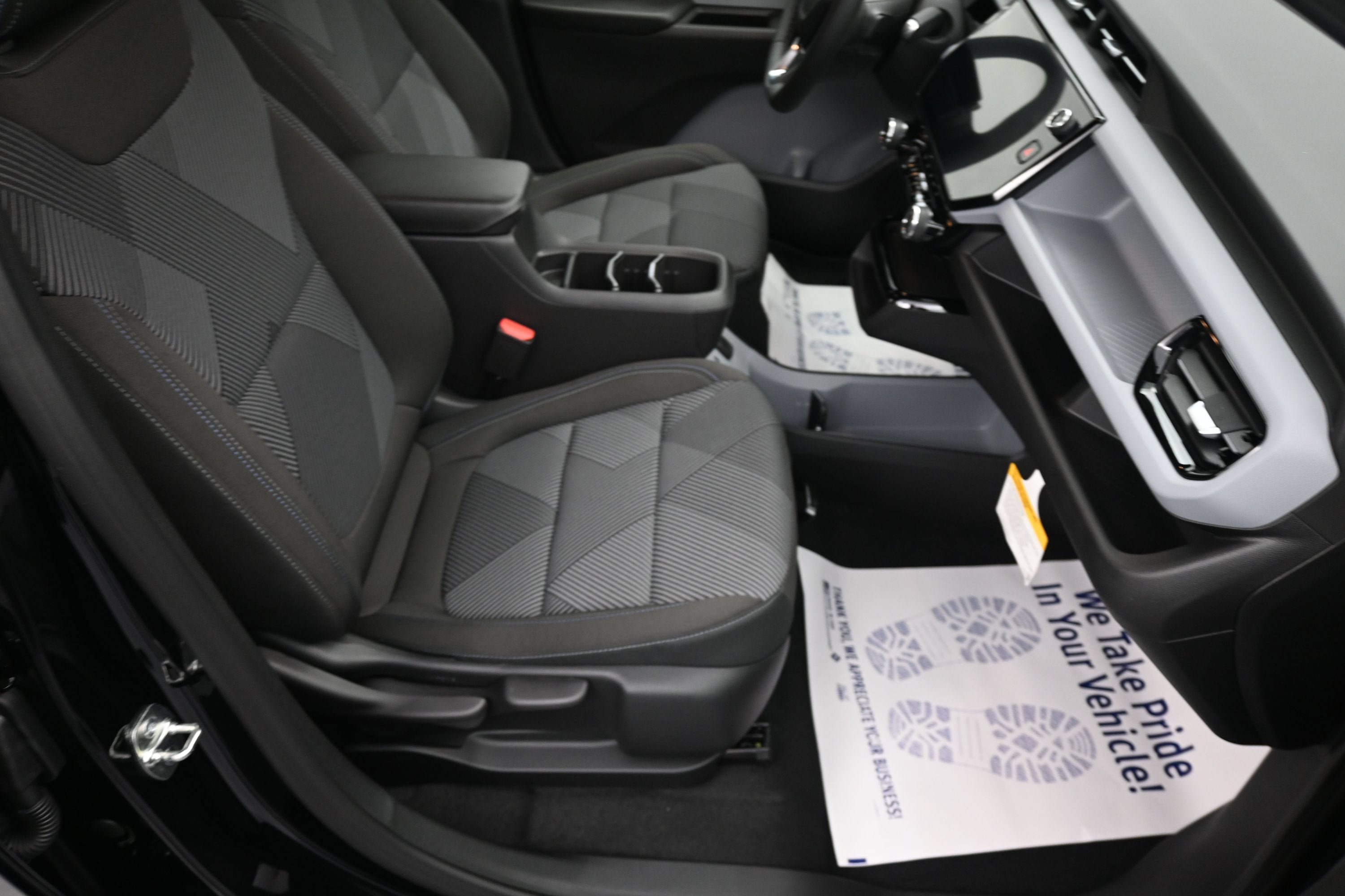 New 2027 Chevrolet Bolt LT w/ Comfort Package FWD image 44