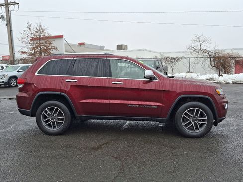 Used 2020 Jeep Grand Cherokee Limited w/ Trailer Tow Group IV image 8