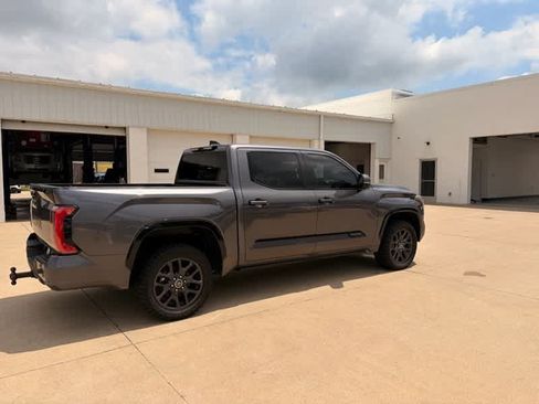 Used 2023 Toyota Tundra Platinum AWD/4WD image 2