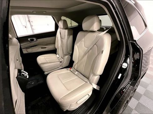 Used 2025 Kia Sorento SX FWD image 25