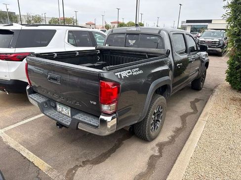 Used 2016 Toyota Tacoma TRD Off-Road w/ Towing Package RWD image 3