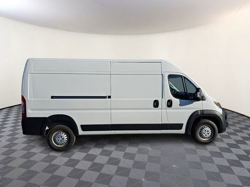 Used 2025 RAM ProMaster 2500 w/ Convenience Group FWD image 7