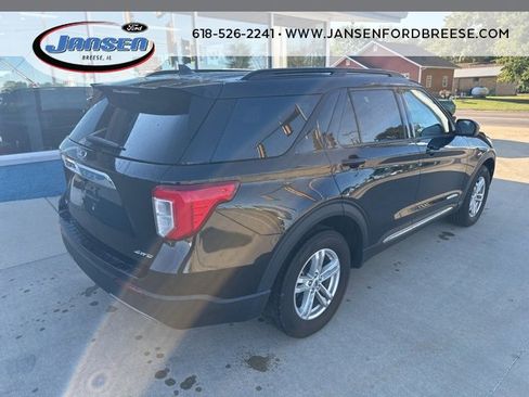 Used 2023 Ford Explorer XLT w/ Equipment Group 202A image 6