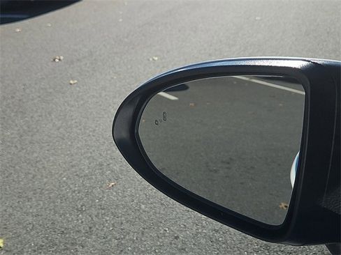 Used 2020 Hyundai Sonata Limited w/ Winter Weather Package image 25