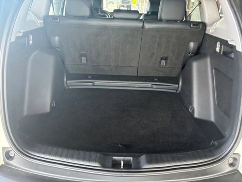 Used 2018 Honda CR-V Touring image 9