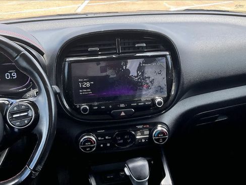 Used 2023 Kia Soul GT-Line w/ GT-Line Technology Package FWD image 15