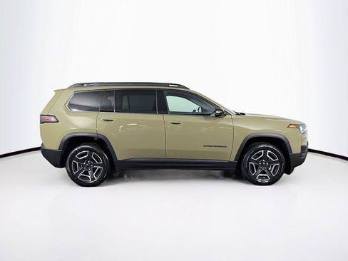 Used 2026 Jeep Cherokee Laredo AWD/4WD image 12