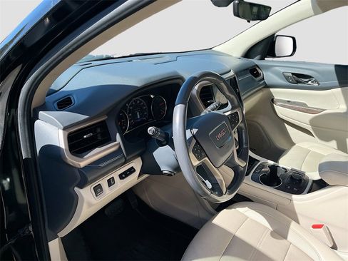 Used 2020 GMC Acadia Denali w/ Technology Package image 9