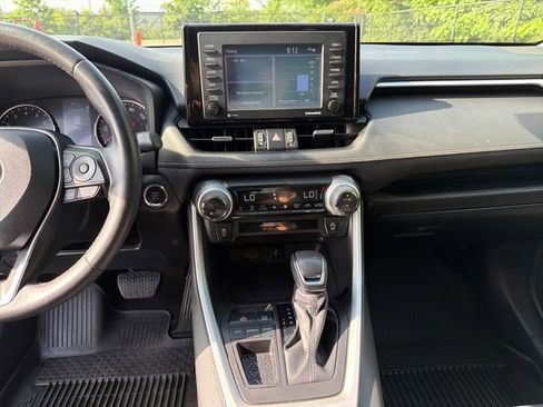 Used 2022 Toyota RAV4 XLE Premium FWD image 20
