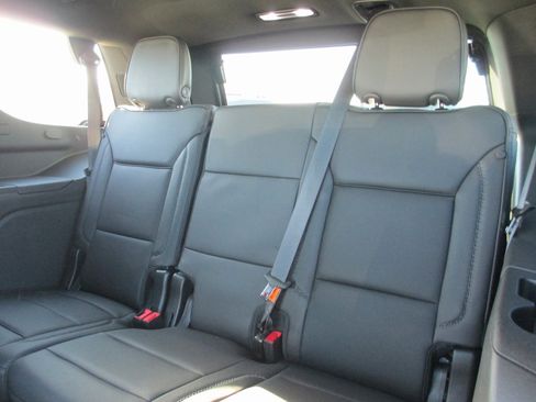 Used 2024 GMC Yukon Denali w/ Max Trailering Package image 23