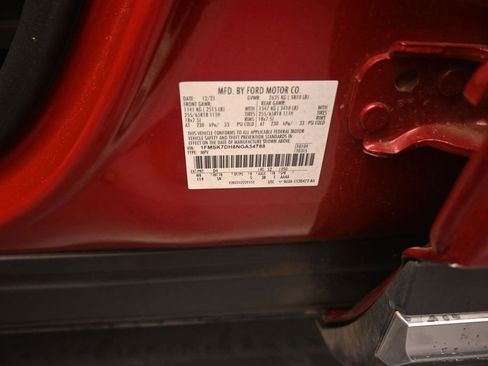Certified 2022 Ford Explorer XLT w/ Equipment Group 202A RWD image 20