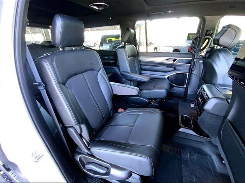 New 2026 Jeep Grand Wagoneer Limited AWD/4WD image 22