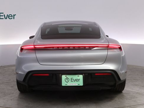 Used 2022 Porsche Taycan RWD image 15