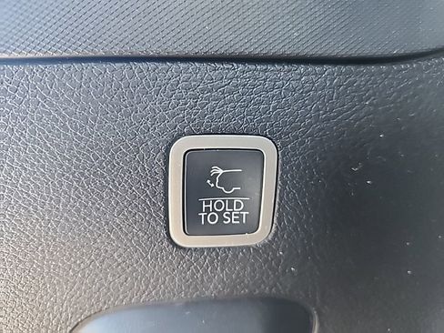 Used 2022 Jeep Wagoneer Series III image 22