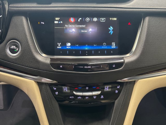 Used 2018 Cadillac XT5 Premium Luxury FWD image 3