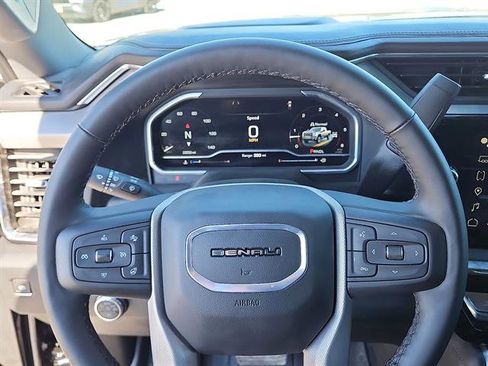 Used 2025 GMC Sierra 2500 Denali w/ Denali Reserve Package image 18