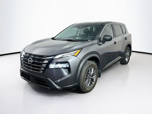 Used 2024 Nissan Rogue S FWD image 3