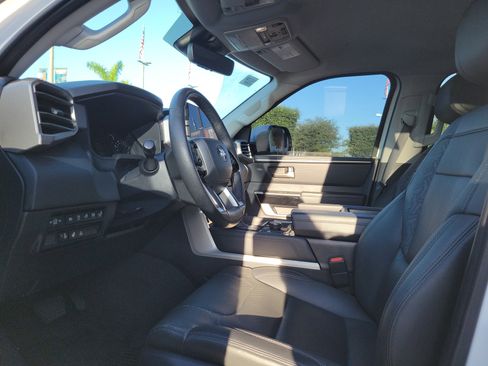 Used 2023 Toyota Tundra Limited AWD/4WD image 19