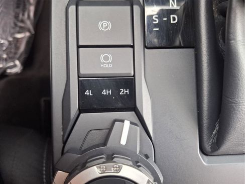 Used 2025 Toyota Tacoma TRD Off-Road image 22