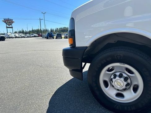 Used 2023 Chevrolet Express 2500 Extended w/ Driver Convenience Package RWD image 26